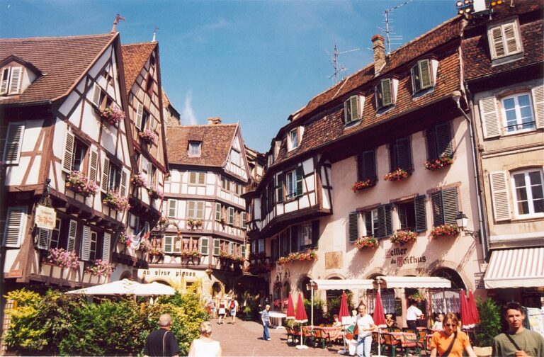 Tour du lịch châu Âu - phố cổ Colmar Pháp - Royal Tourist